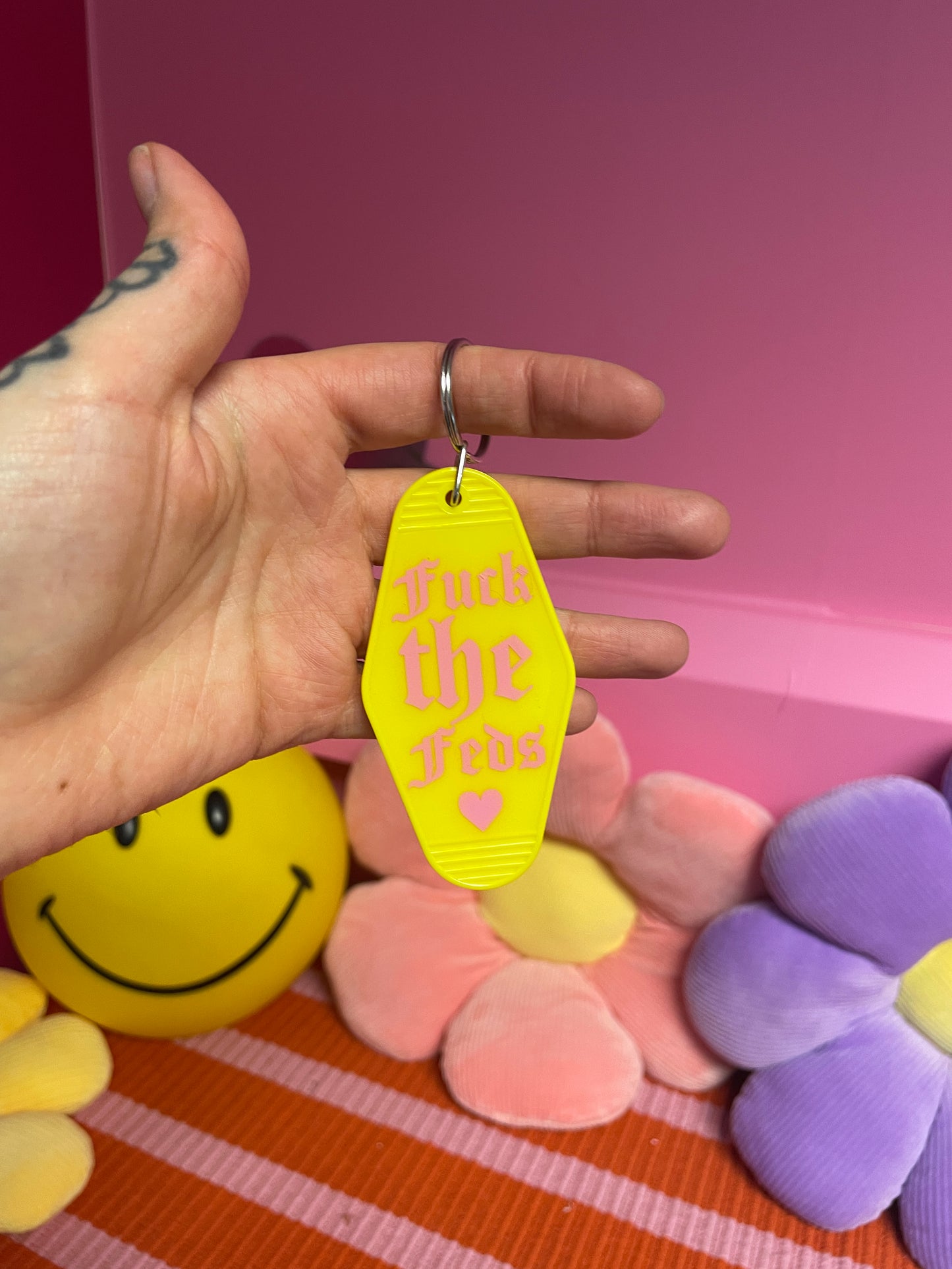 CLEARANCE -fuck the feds motel keychain