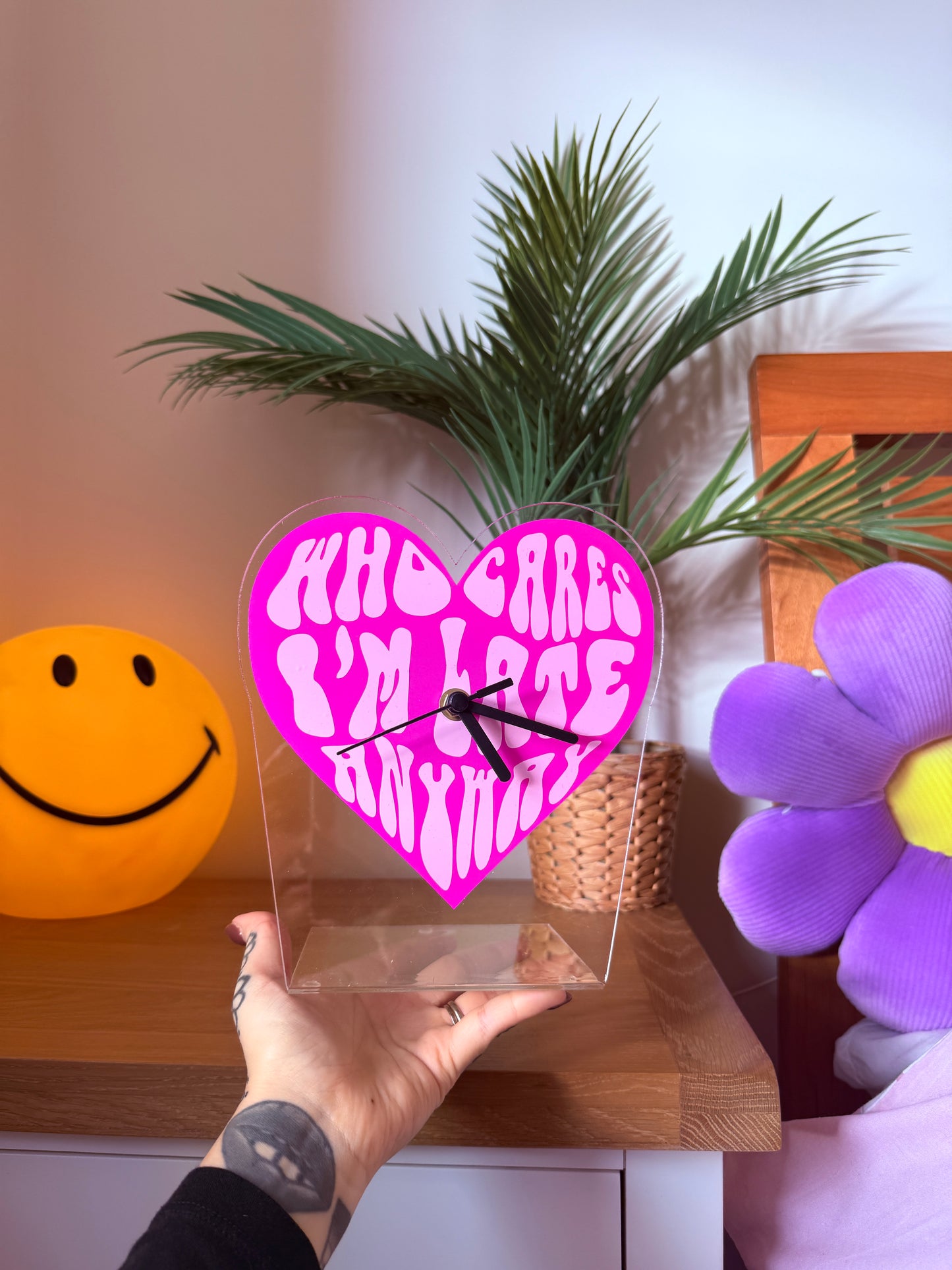 Who cares i'm late anyway heart shaped table decorative clock silent movement