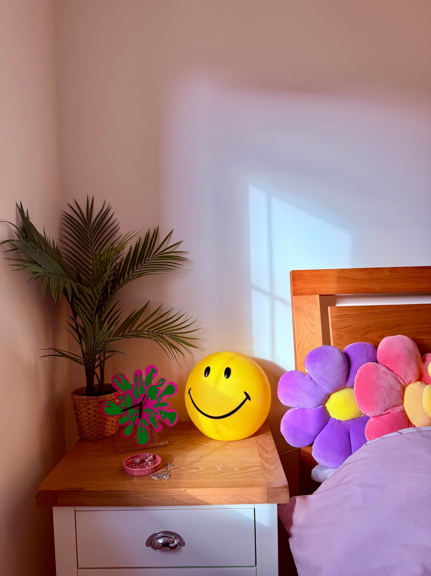 Blob psychedelic numbers table decorative clock silent movement