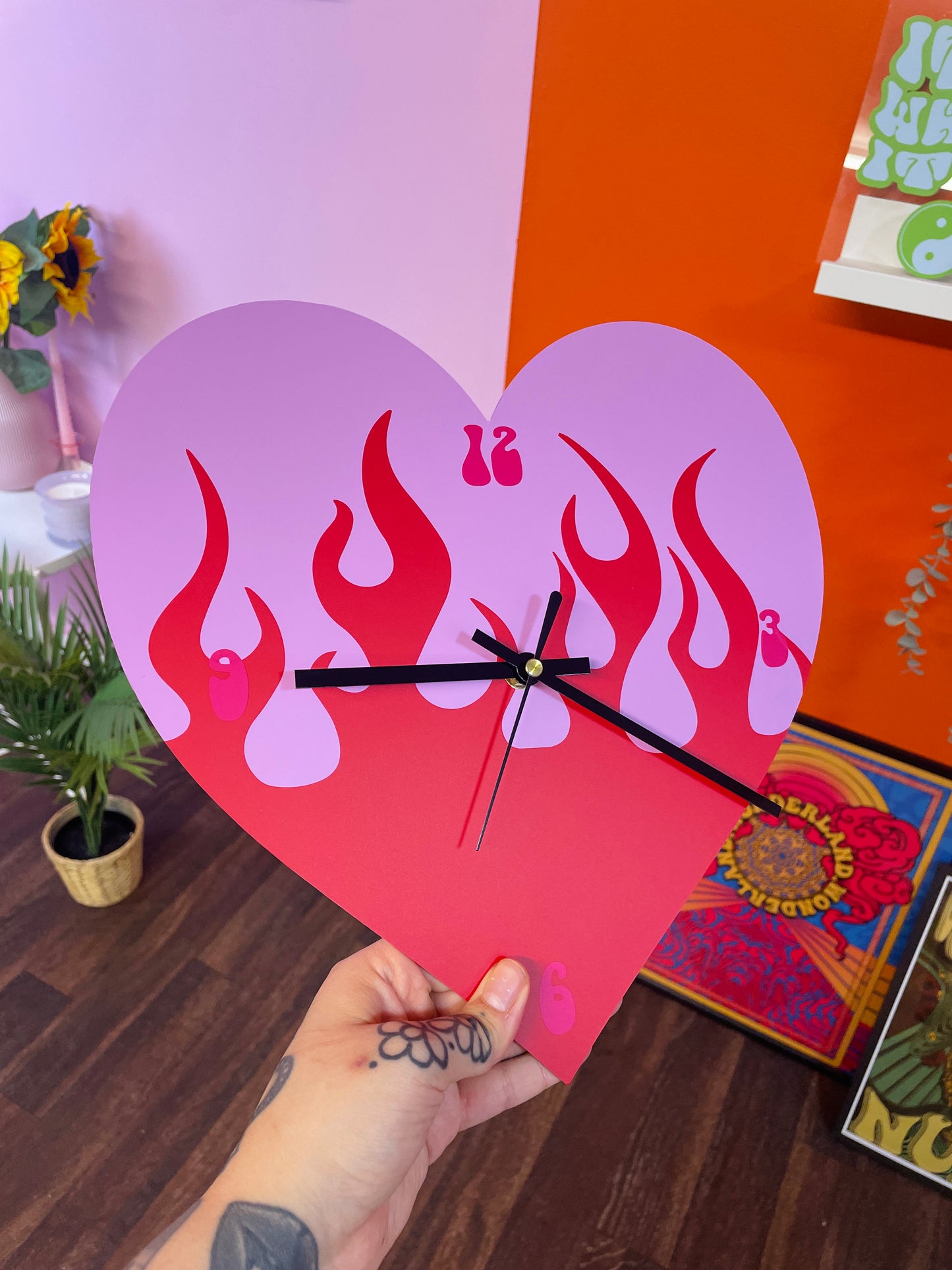Flames heart shaped decorative clock silent movement