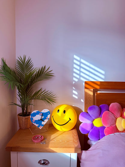 Cloud heart shaped table decorative clock silent movement