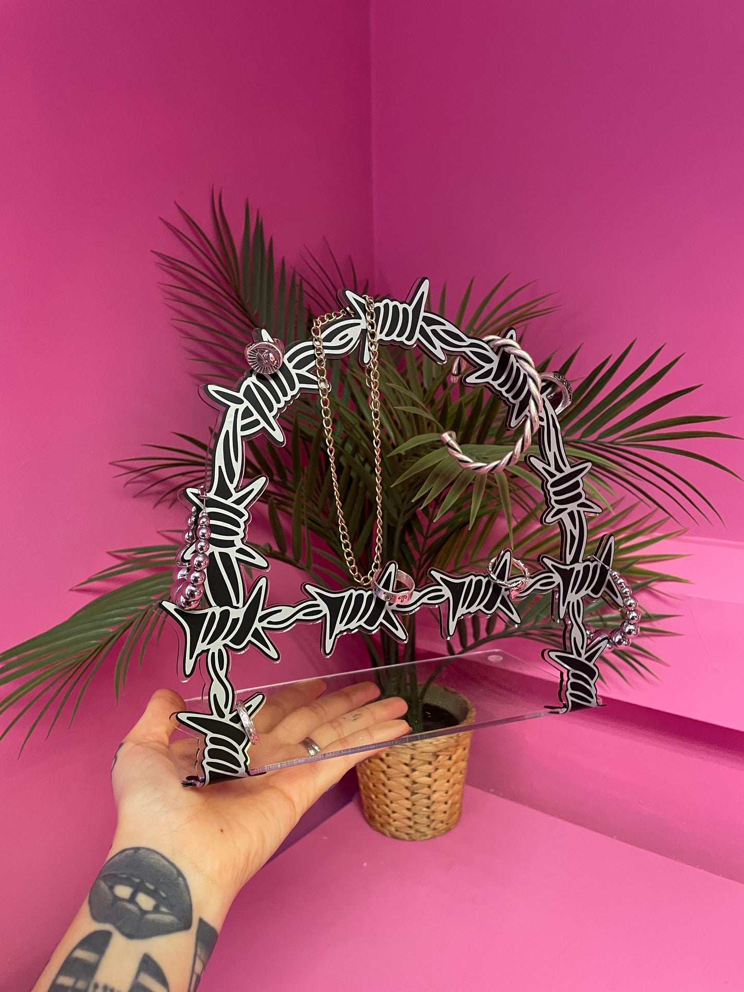 Barbed wire arch jewellery stand home decor accessories