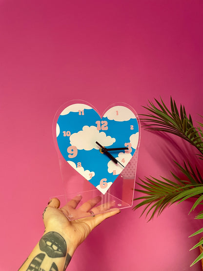 Cloud heart shaped table decorative clock silent movement