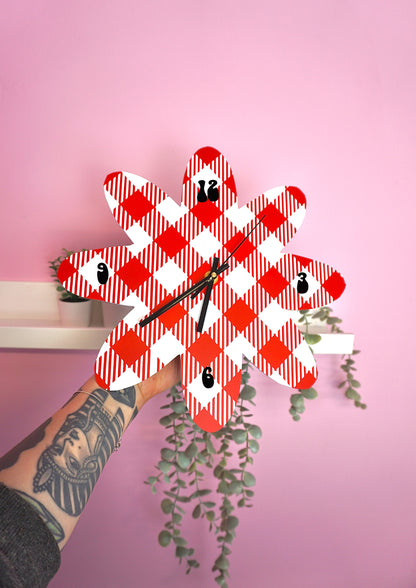 Gingham check pattern flower shaped decorative clock silent movement