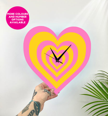 Retro heart pattern heart shaped decorative clock silent movement